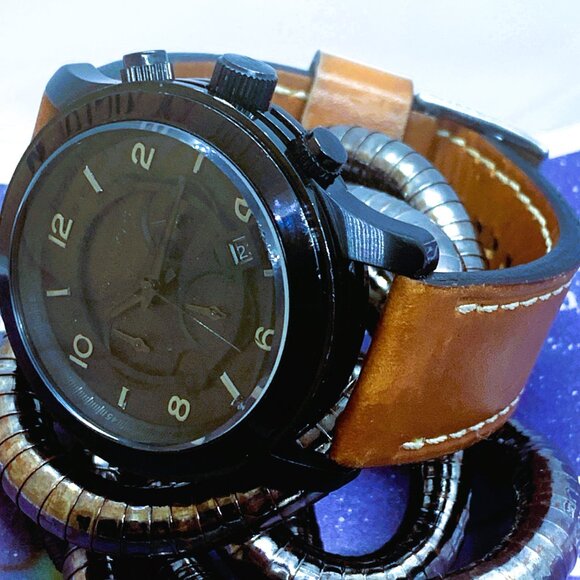 Michael Kors Runway MK8157 Blacked Out Case/Dial/Brown Leather Men's Watch - Picture 2 of 6